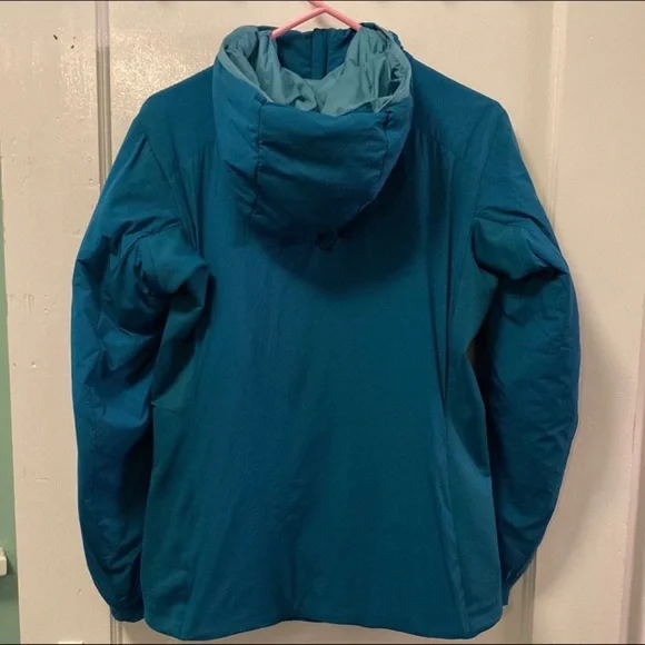 ❌❌SOLD in M❌❌Arcteryx Atom LT Hoodie Women EUC Timelapse - Picture 4 of 9